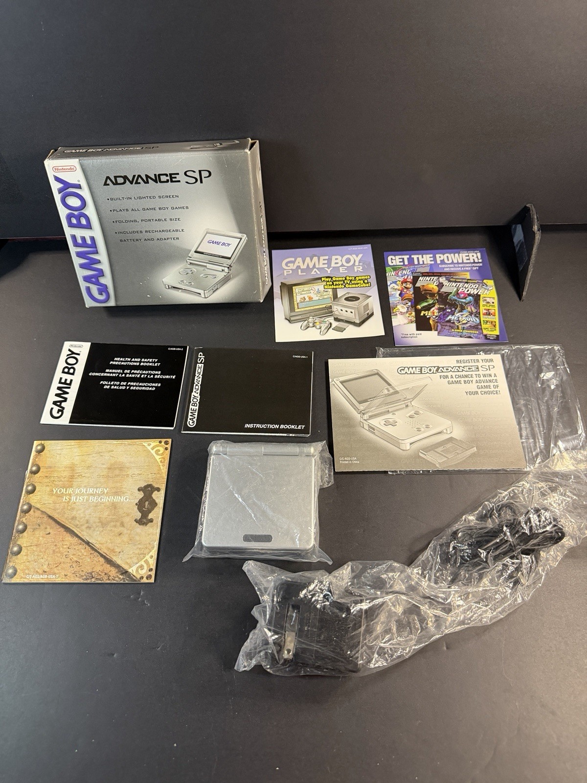Platinum Nintendo Game Boy Advance SP (AGS-001) Complete In Box Tested & Working