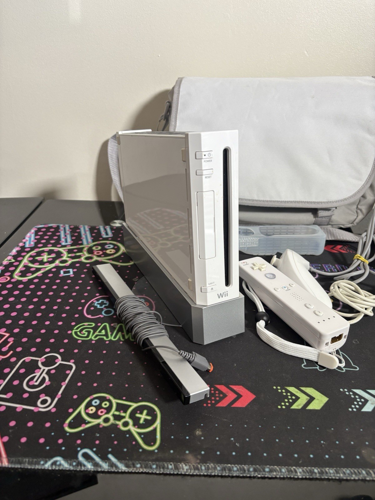 Nintendo Wii Console Bundle Tested Works RVL-001 GameCube Compatible With Bag
