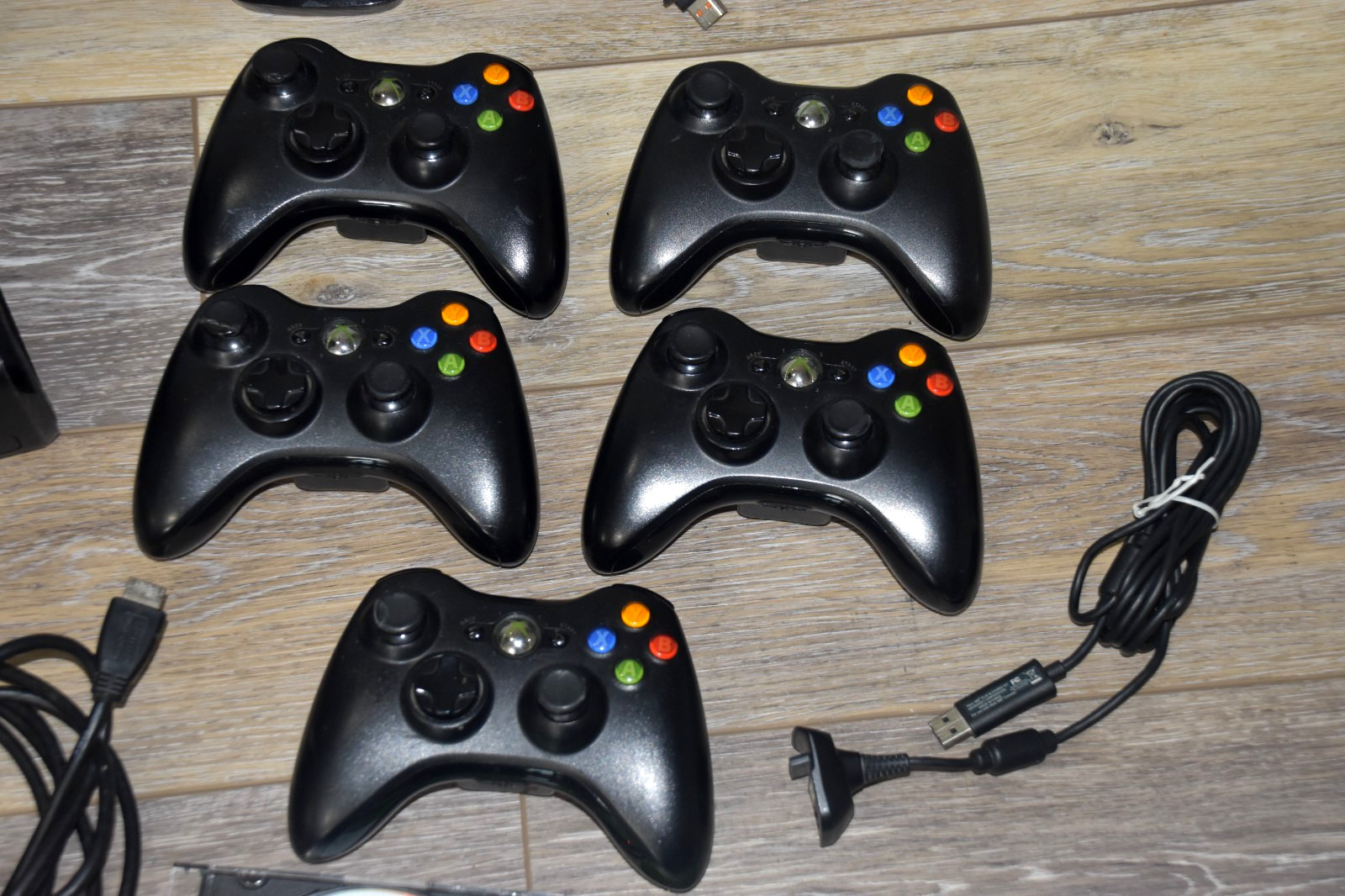 XBOX 360 S Console Bundle, 5 Controllers, Kinect, Power Supply, 4 Games – WORKS!