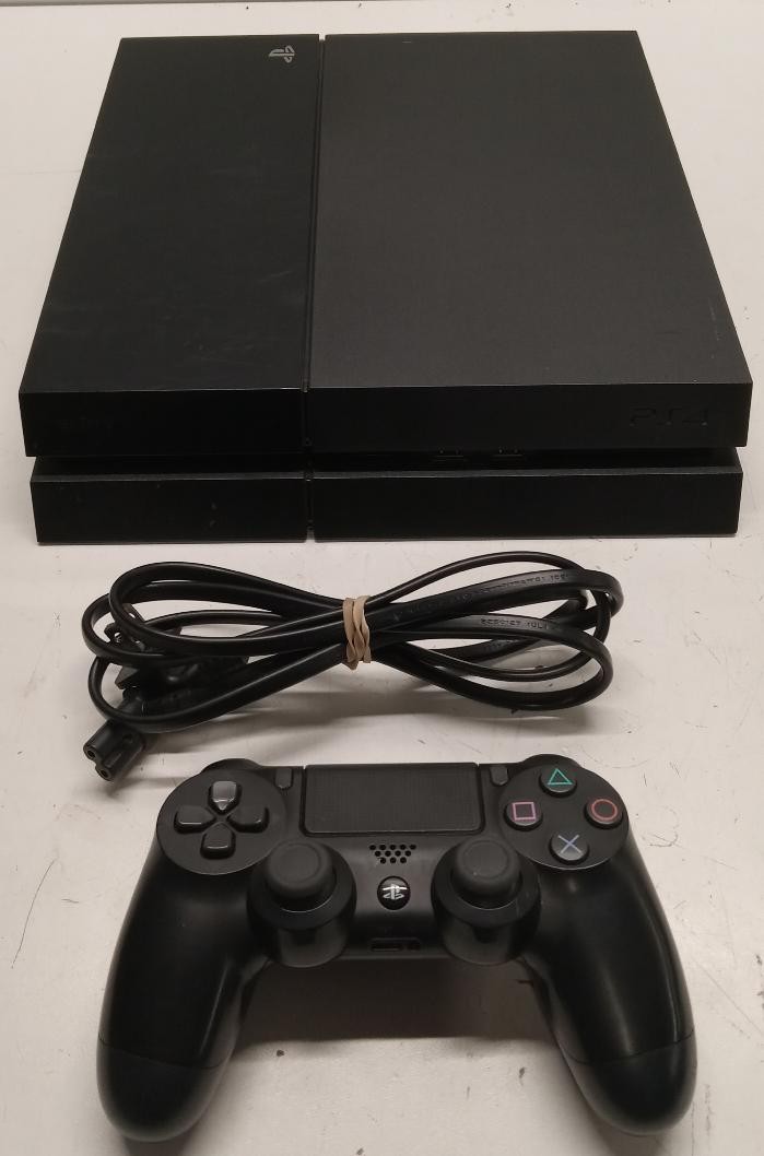 USED SONY PLAYSTATION 4 IN GOOD CONDITION AS PICTURED COMES W/CON TE (P10023482)