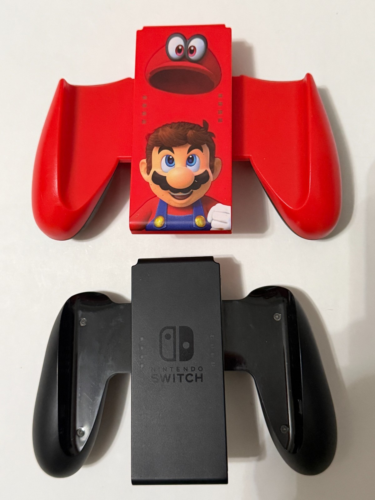 Classic: Nintendo Switch HAC-001 V1 Bundle 6 Joy-Con Dock Charger Mario Odyssey
