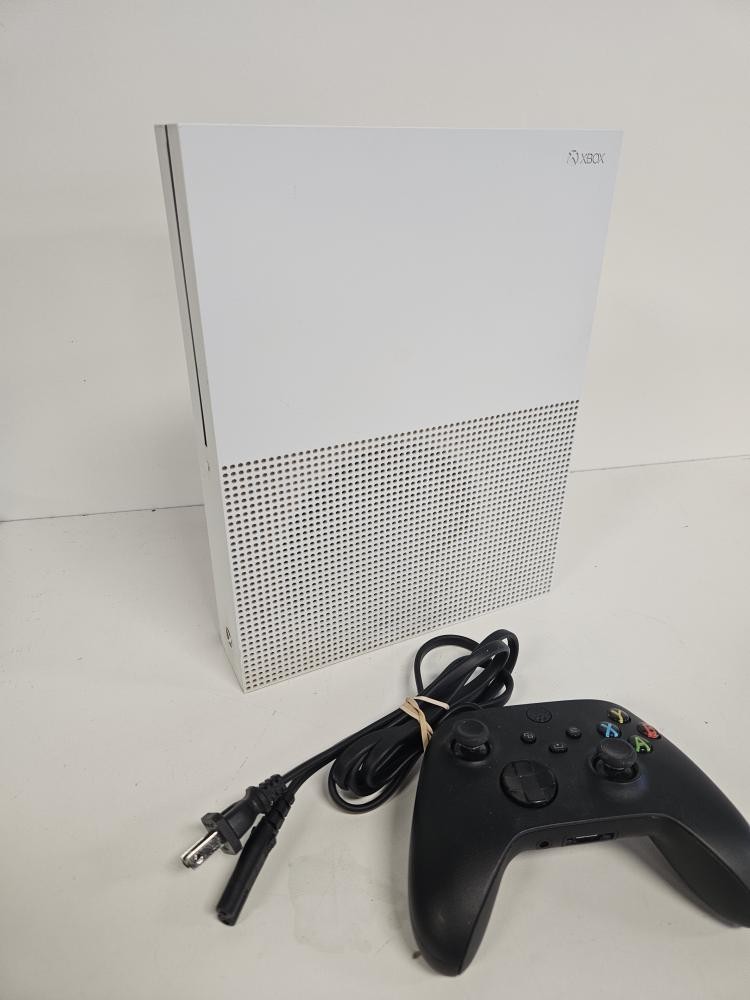MICROSOFT XBOX ONE S – CONSOLE – 500GB – 1681 (P17031071)
