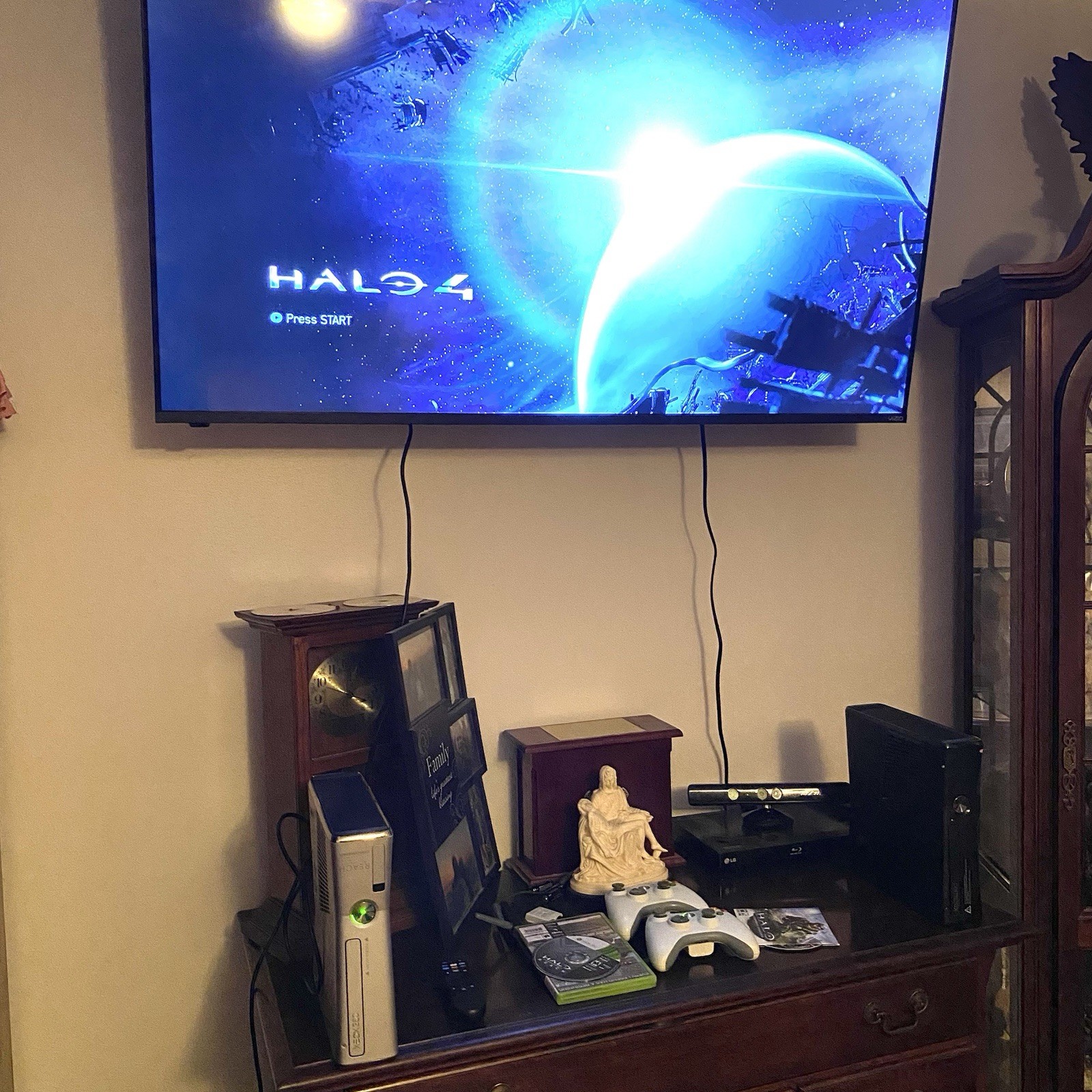 Microsoft Xbox 360 S Halo Reach Edition Silver Console 250gb With Game Silver