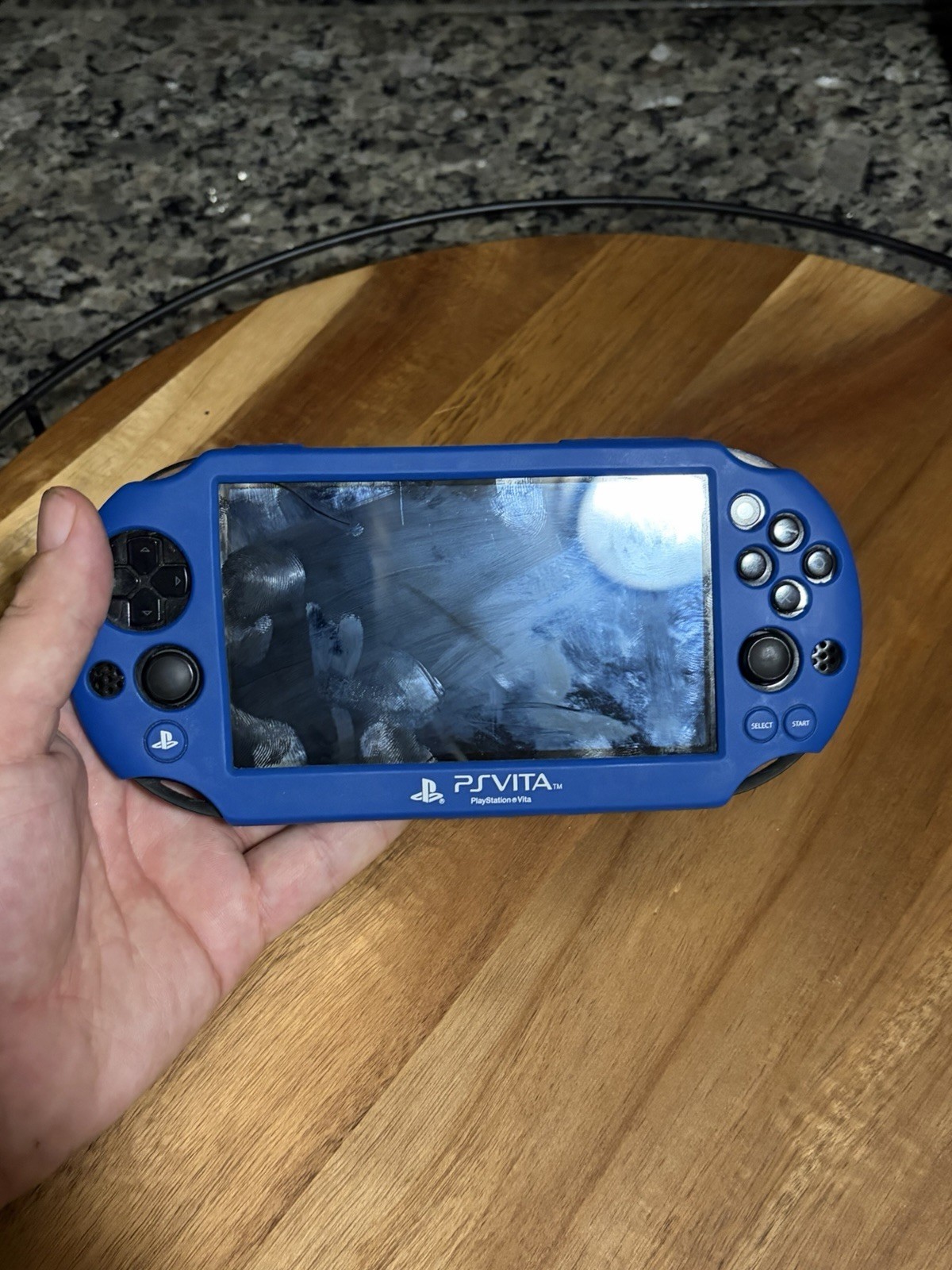 PS Vita PCH-2000 No Scratches Console Memory Sticks Charger Used Good Cond.