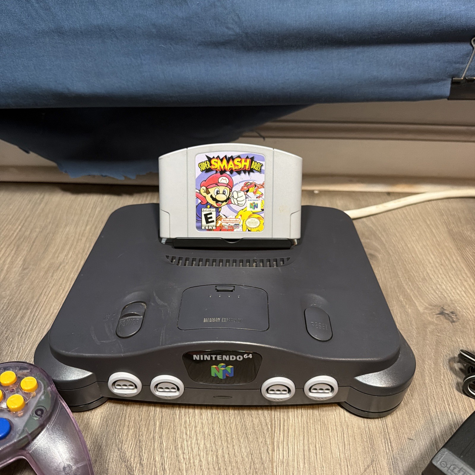 Nintendo 64 N64 w/ 2 Controllers, Rumble Pak, Super Smash Bros Bundle