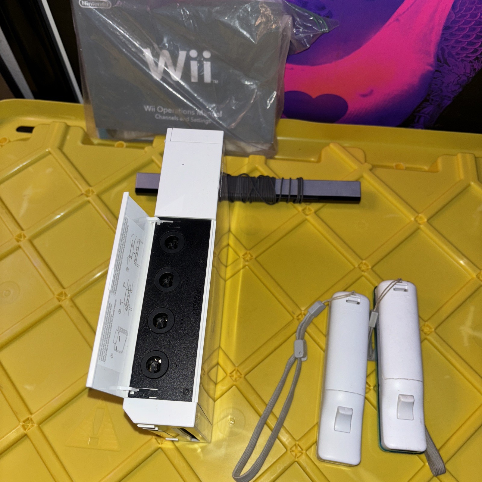 Nintendo Wii Console RVL-001 White in Box w/ 2 Controllers and 6 Games- TESTED