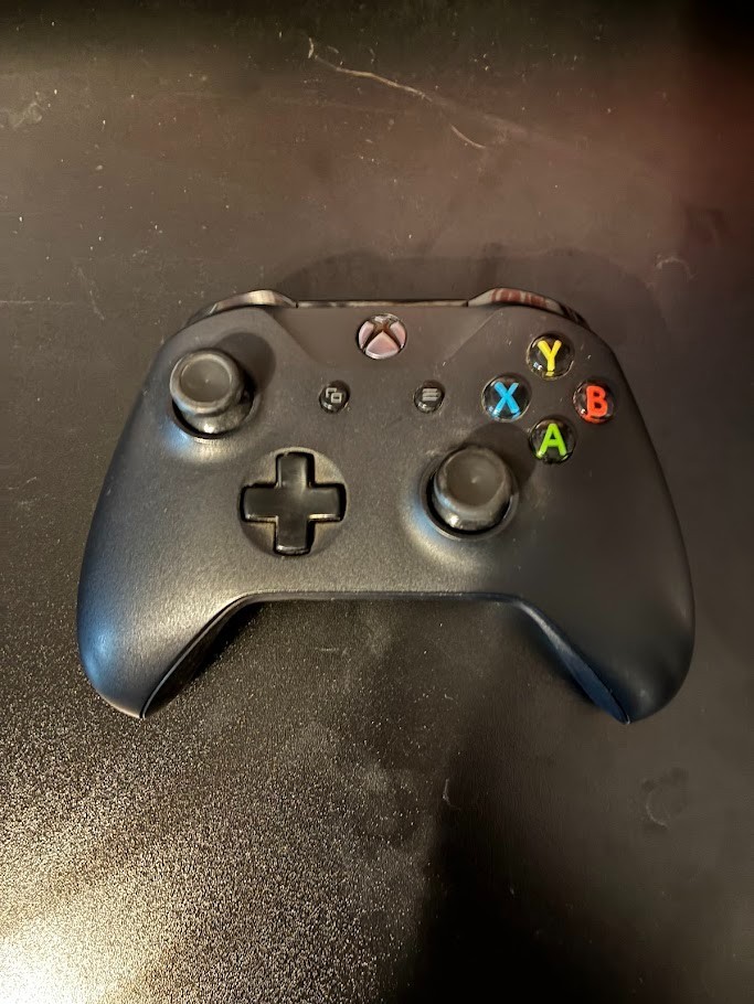 Microsoft Xbox One Lot : Base Model Console + Controller + Hard Drive + Games