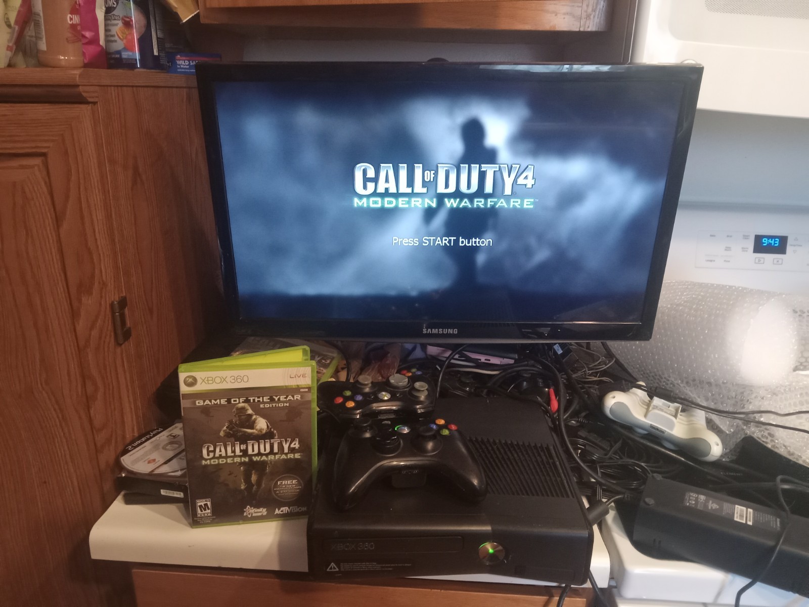 Fun! Microsoft Xbox 360 Bundle 250GB Built-In Wifi – 6 Games + 2 Controllers