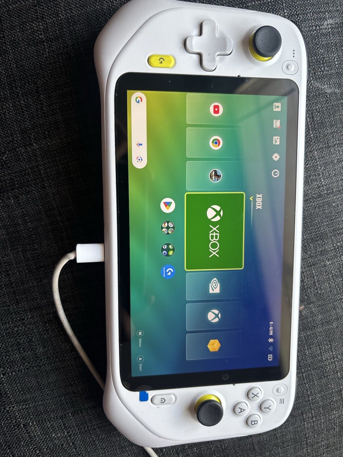 Logitech G Cloud Handheld Console White Installed Screen Protector