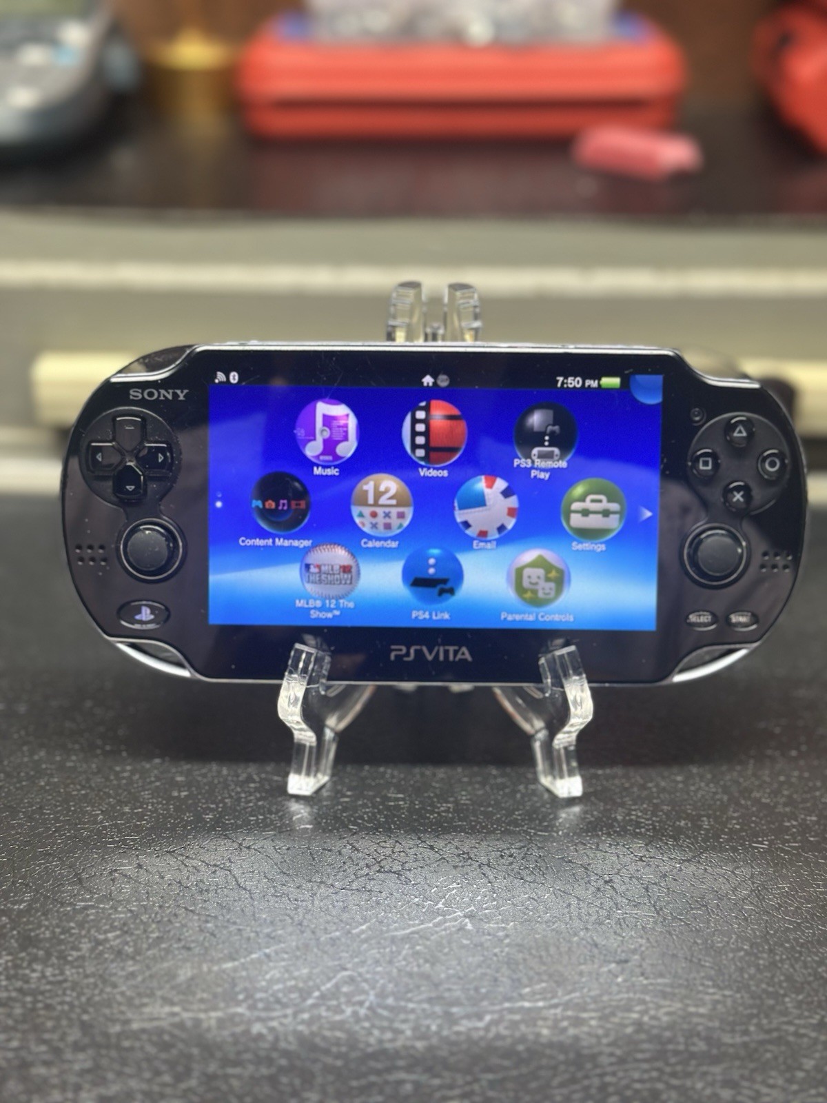 Sony PS Vita PCH-1001 Black Handheld System w/ 8GB Memory Card NO CHARGER