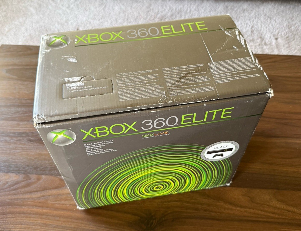 Xbox 360 Elite 120 gb – COMPLETE IN BOX – (New Thermal Paste) w/ Controller