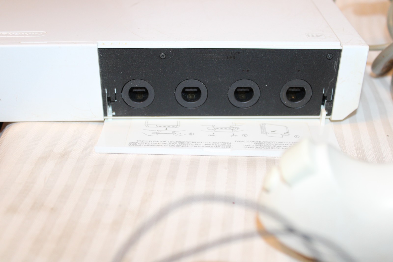 EXCELLENT Condition Nintendo Wii Console, 3 Wii Remotes, 3 Nunchunks & Cables