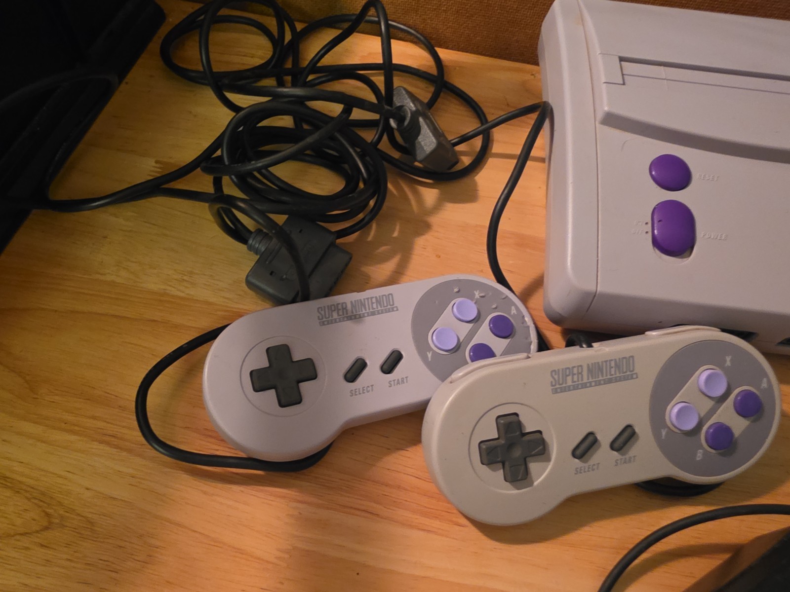 Super Nintendo SNES SNS-001 Video Game Console System with Controllers (2) 1991