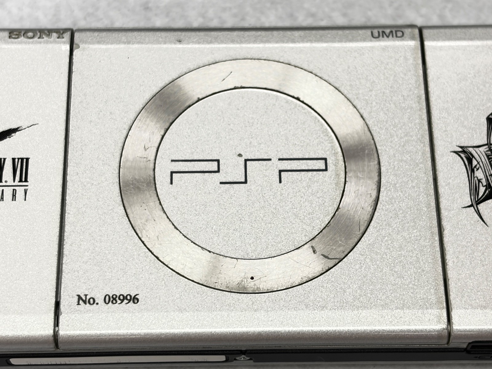 SONY PSP 2000 Crisis Core Final Fantasy FF7 Limited Edition Playstation [41587]