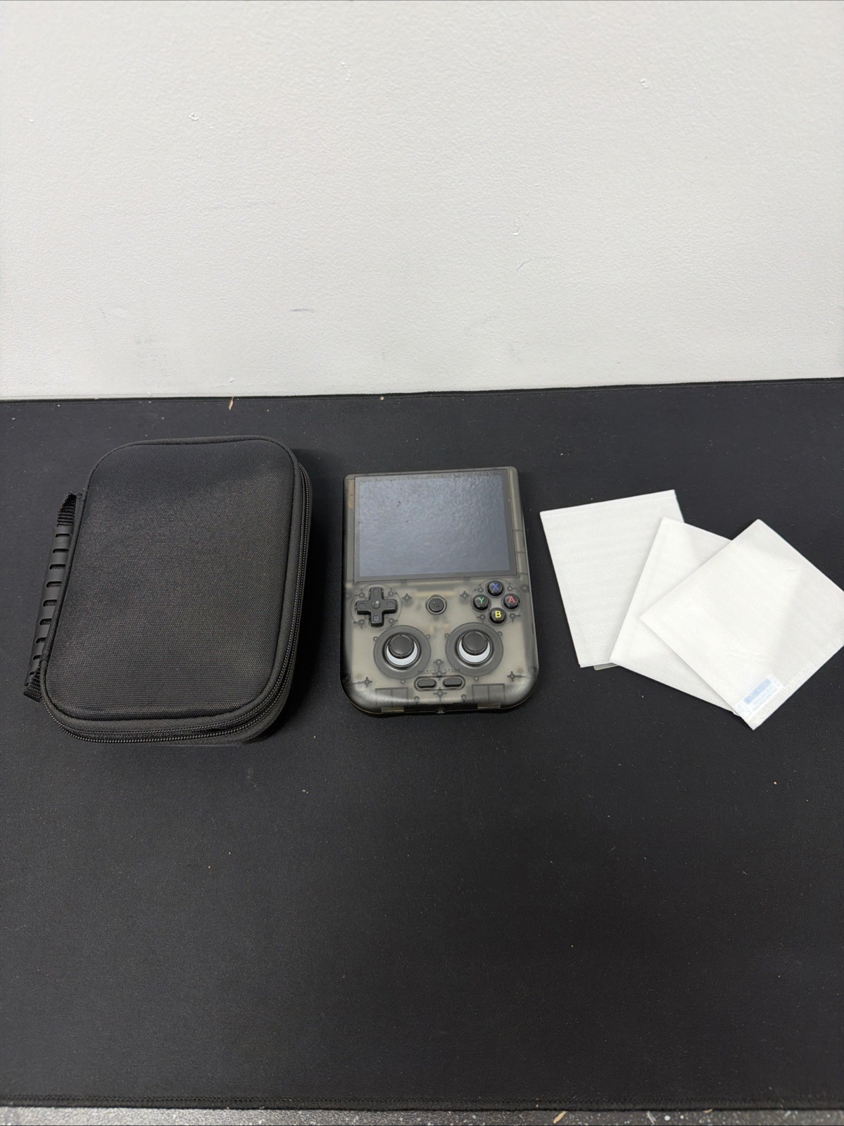 Anbernic RG406V Handheld Game Console 4» IPS Touch Screen