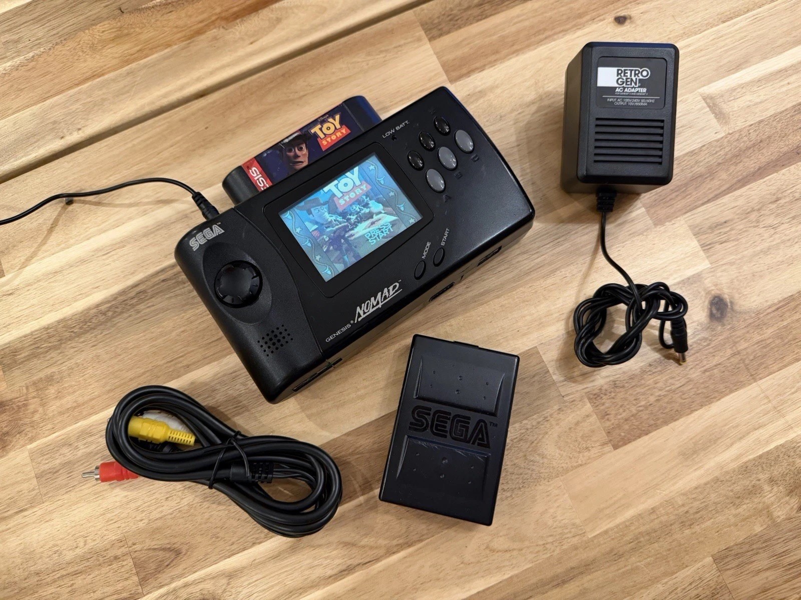 *RESTORED* OEM recapped SEGA Genesis Nomad bundle + aa battery pack