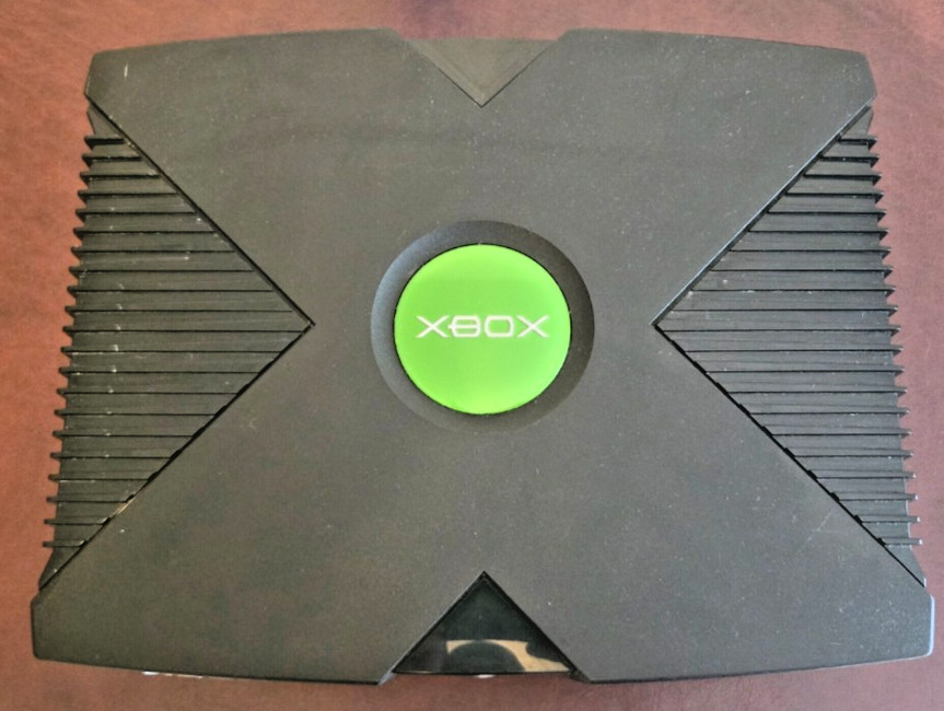 Original Microsoft Xbox Console Tested & Working w/ 1 Controller & Wires + Halo