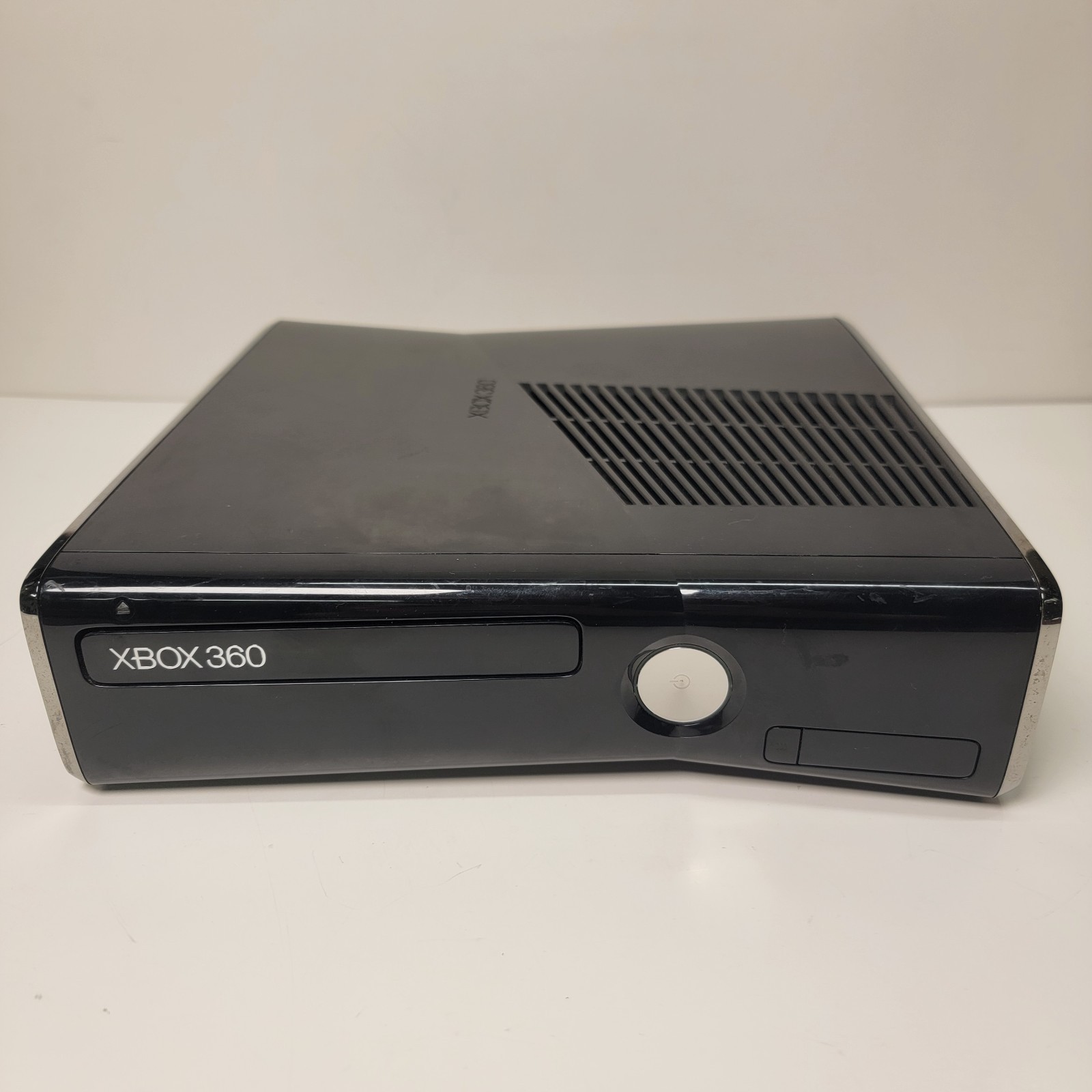 Xbox 360 Slim 250GB Console Bundle Controller 2 Games Tested and Working