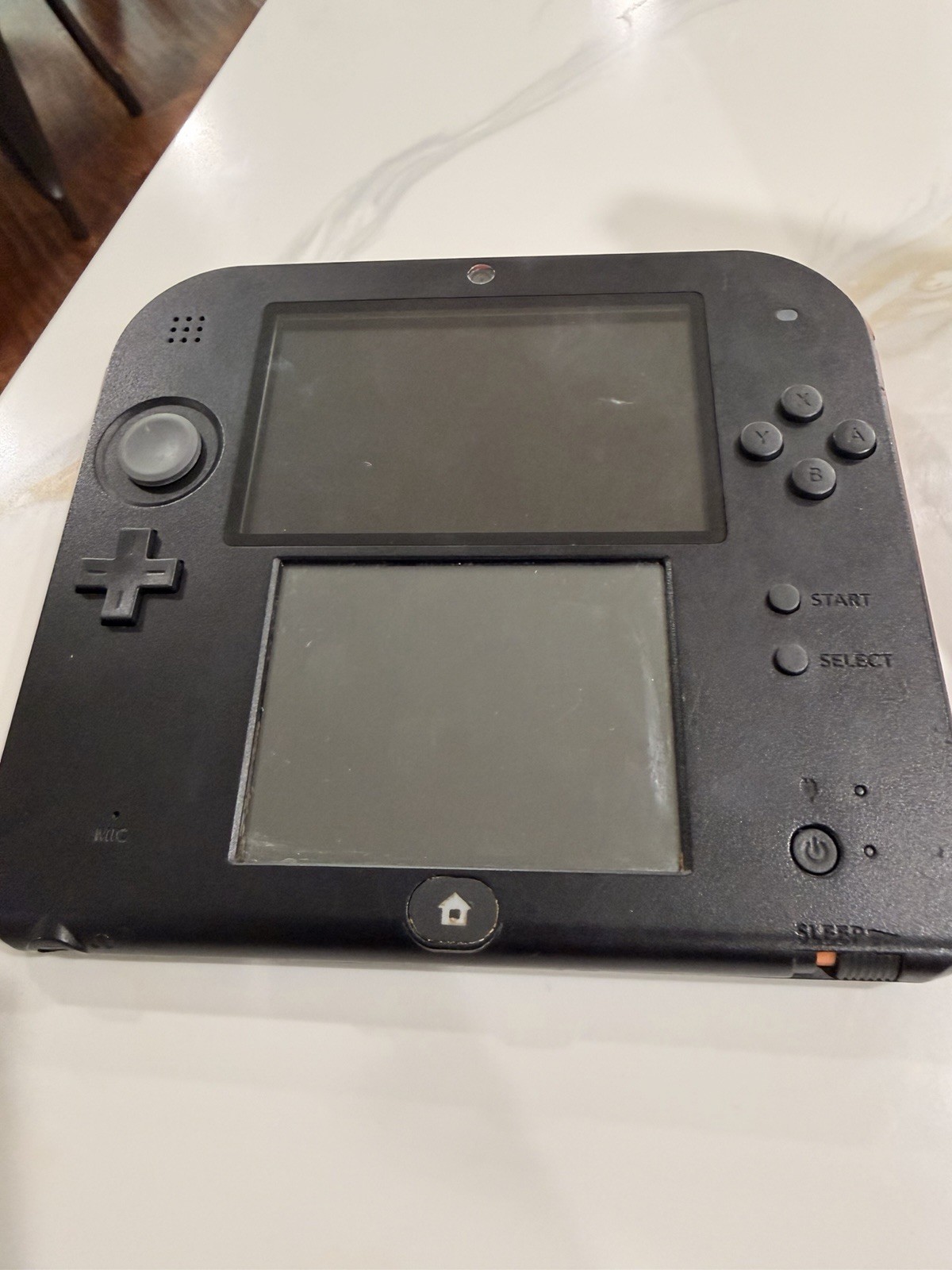 Nintendo 2DS Handheld Console Black/Red 4GB Built-In Mic Headphone Jack