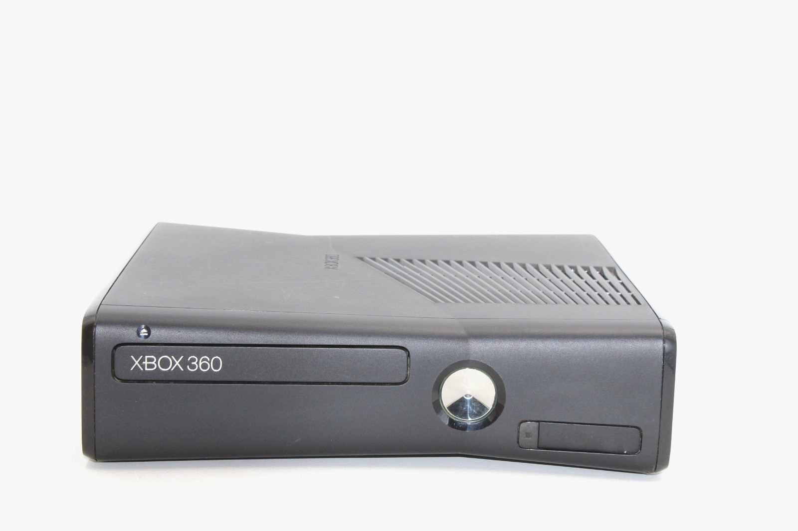Microsoft Xbox 360 Slim Black 4GB+ Controller+ HDMI+ Power Cord (READ DES.)