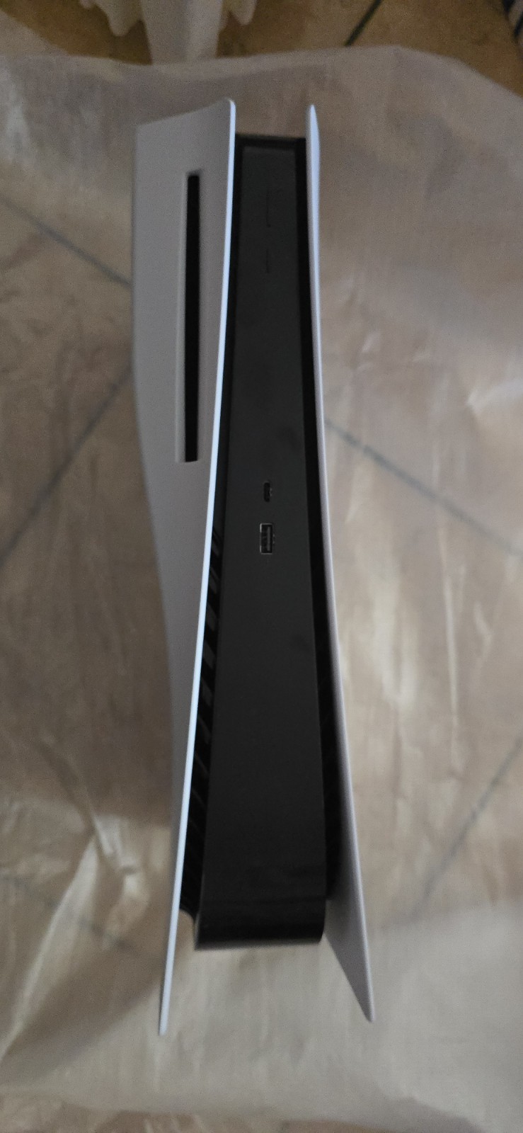 PS5 Standard Edition 825gb