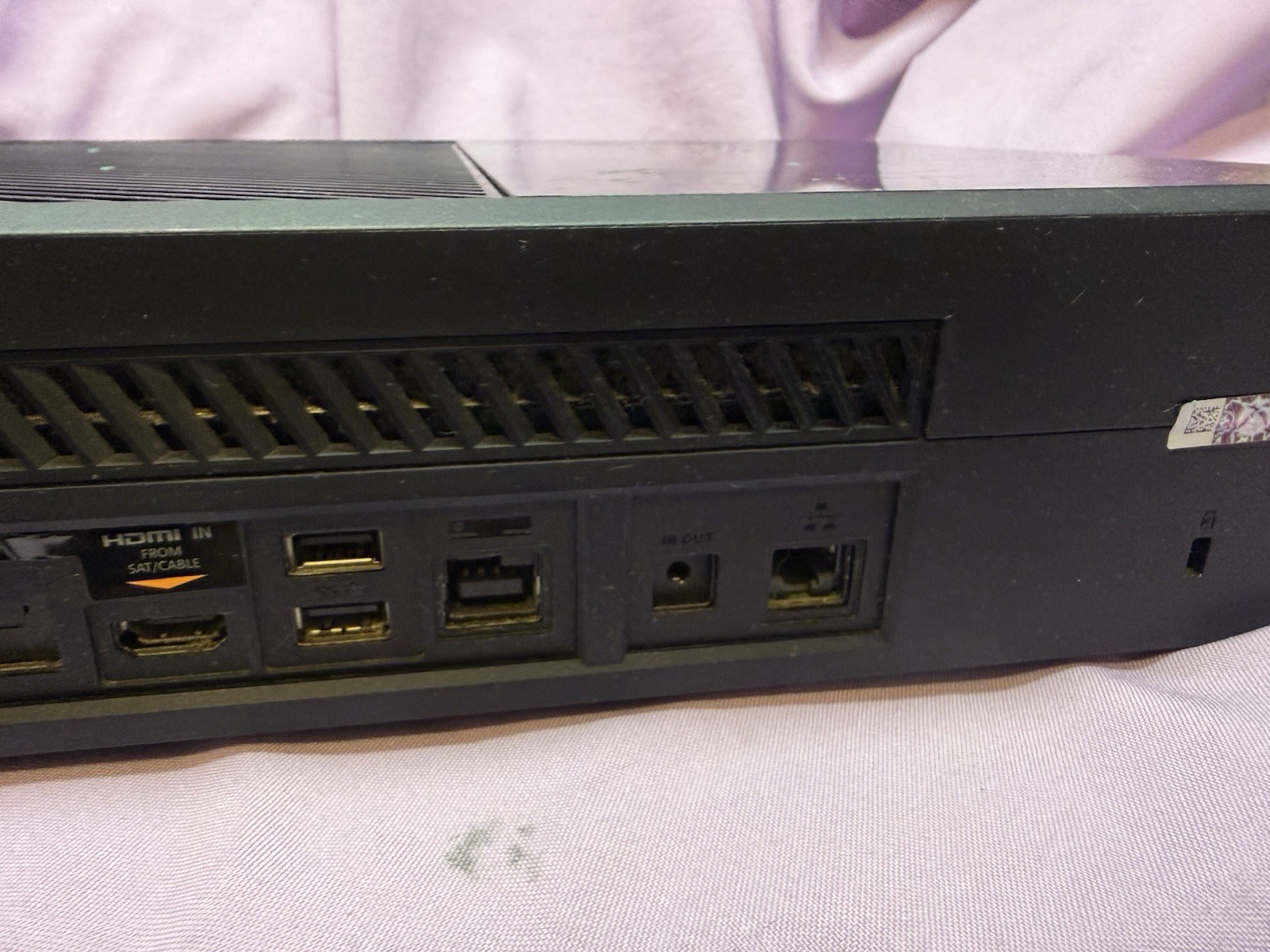 Microsoft Xbox One 1540 500GB. Works Great! Ships Free!