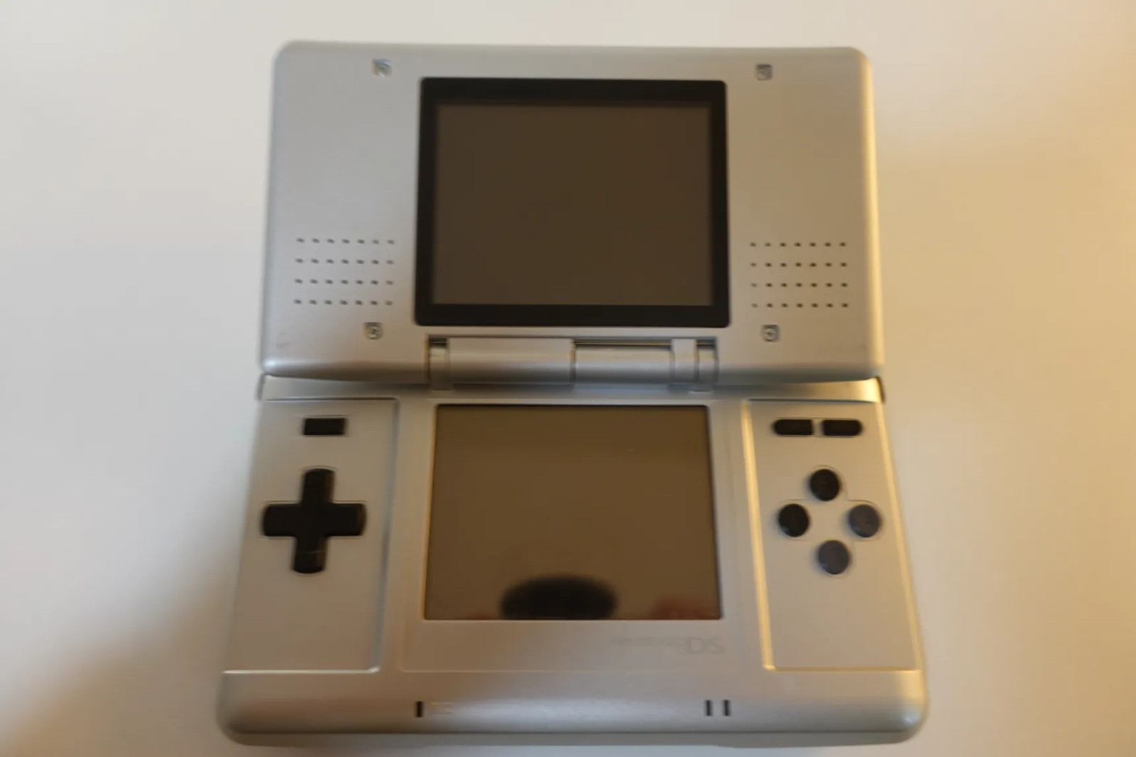 Nintendo DS Silver Handheld System – Great Condition! – TESTED AND WORKING (#3)