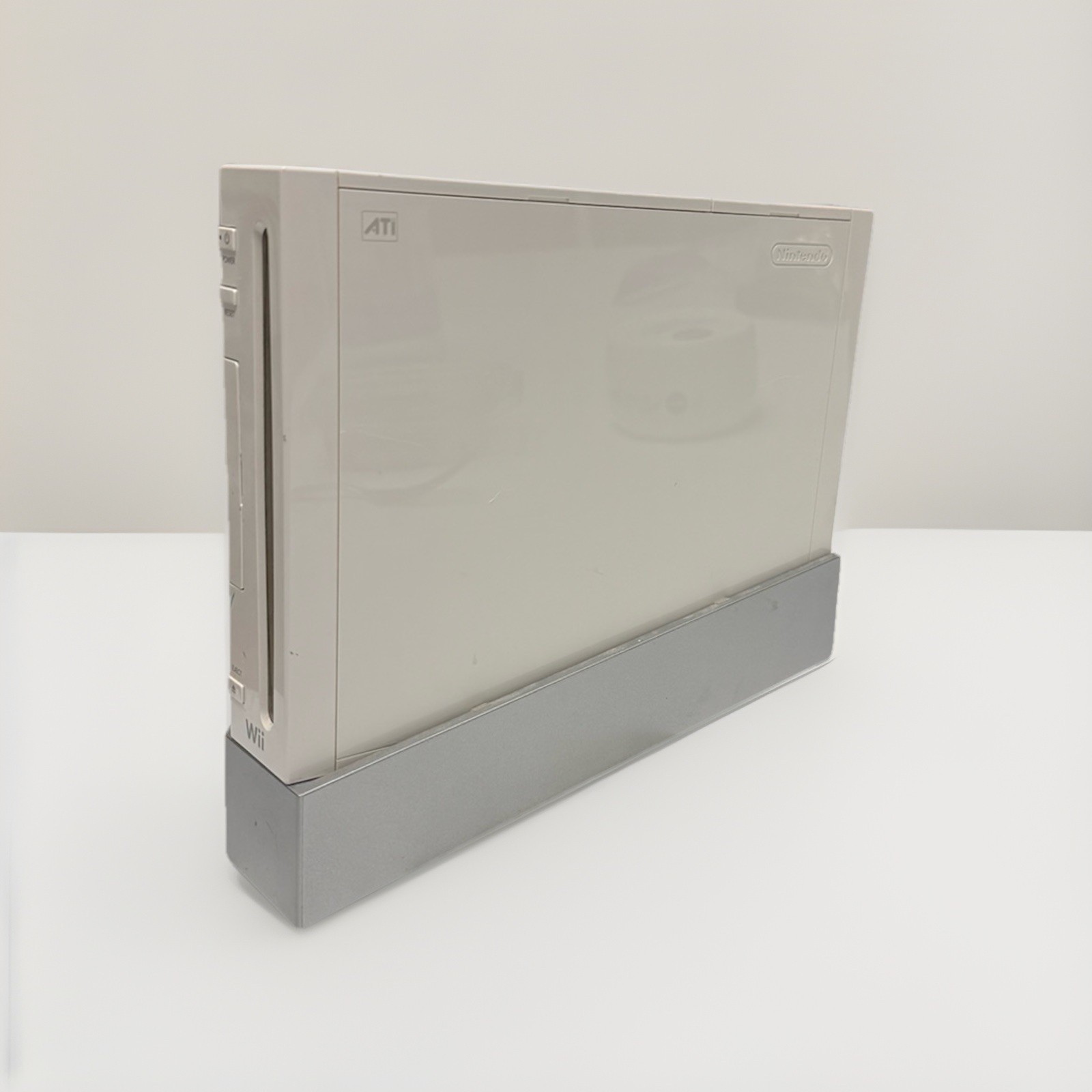 Nintendo Wii RVL-001 512 MB Home Console W/Stand For Parts or Repair – AS IS