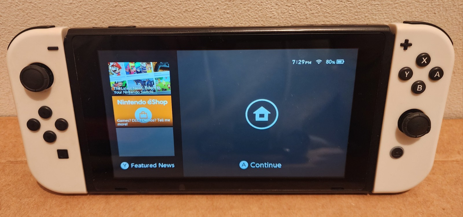 Nintendo HAC-001-01 32GB Switch Console – Black w/ White Controllers, Dock, etc.