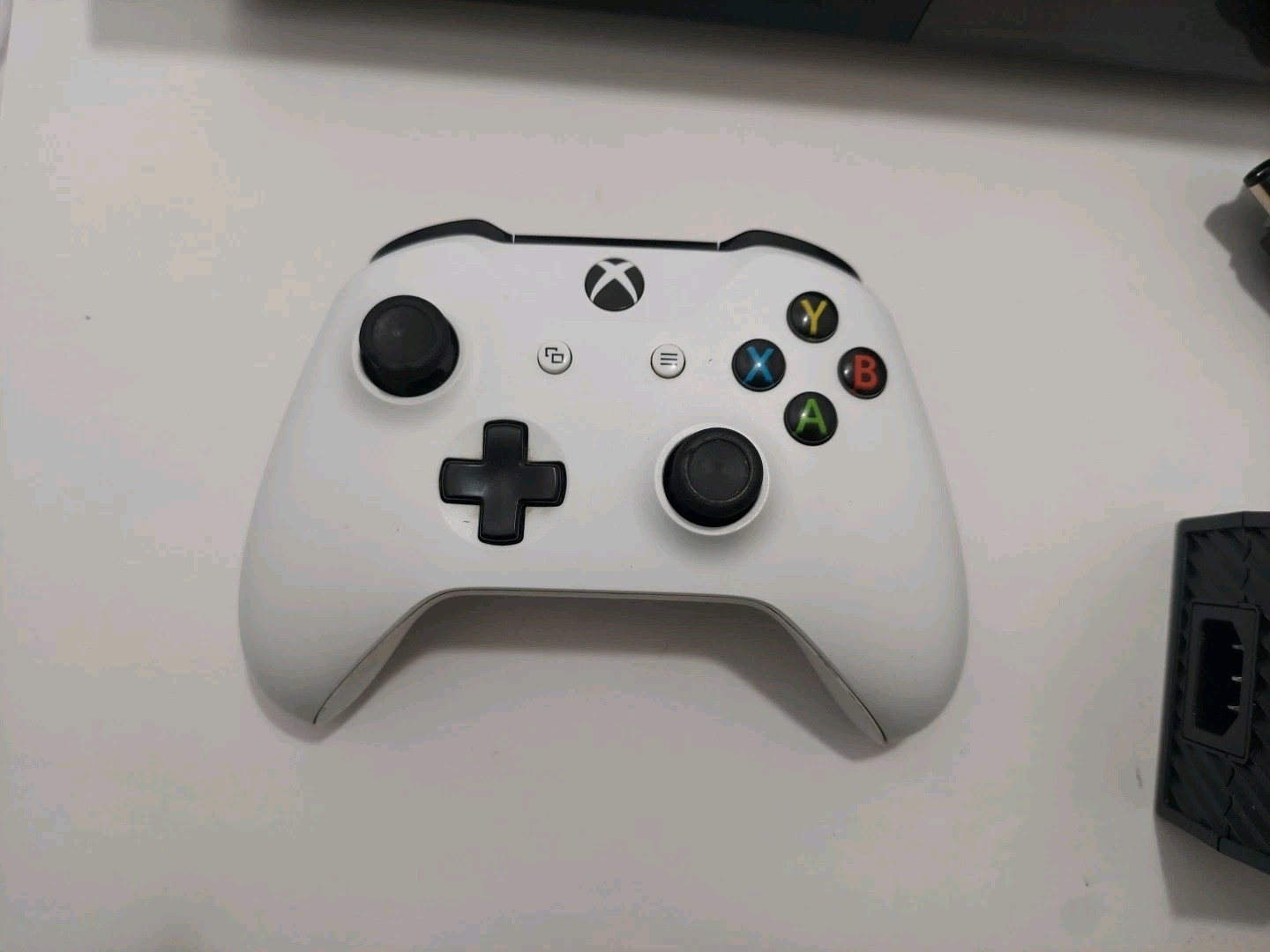 Xbox One 500GB Console Bundle – Controller – Power & HDMI Cord – Tested