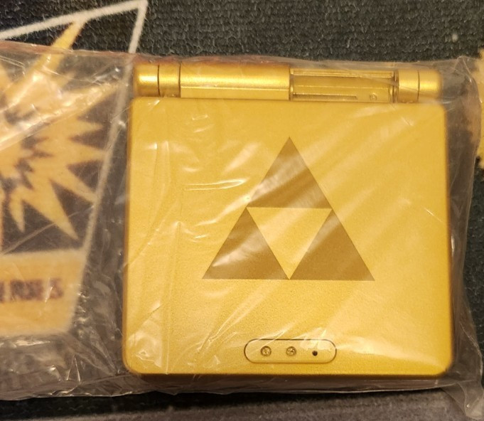 Nintendo Game Boy Advance SP Gold Triforce Edition Reshell Kit