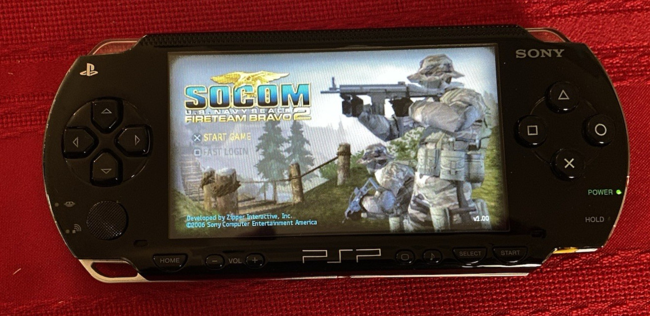 Sony PSP 1001 PlayStation Portable Handheld Console with 4 Games & Case TESTED