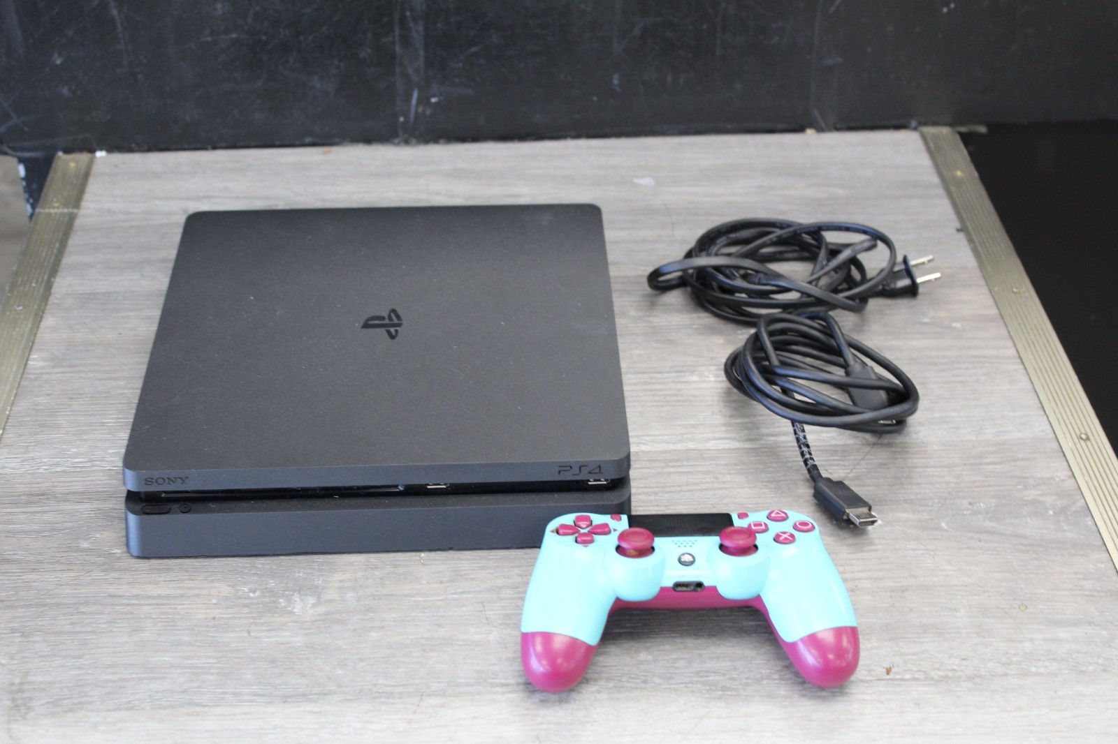 Sony PlayStation 4 Slim 1TB Console – Jet Black CUH-2215B w/Blue/Red Controller