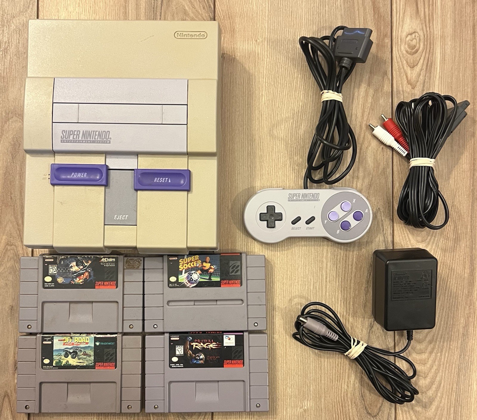 Super Nintendo SNES Console Bundle 4 Games Controller Tested Works