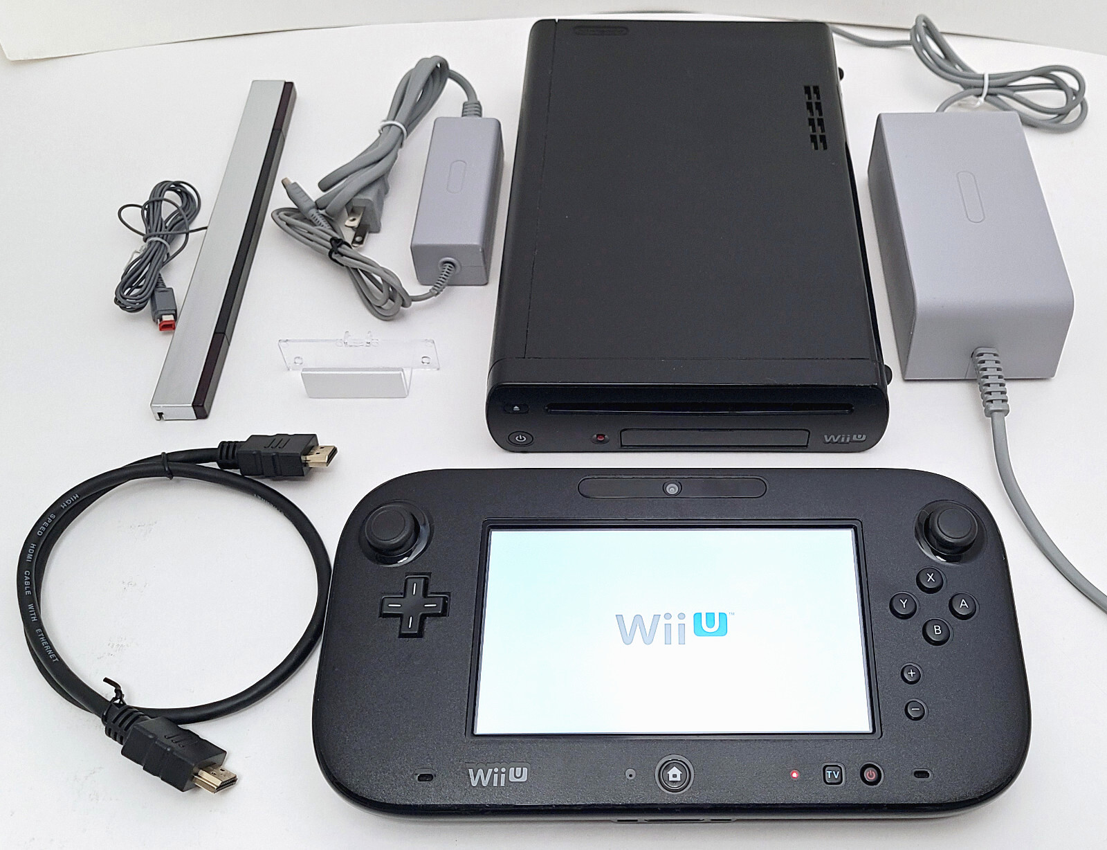 Renewed Nintendo Wii U Gaming System 32GB Console + Gamepad Complete Bundle