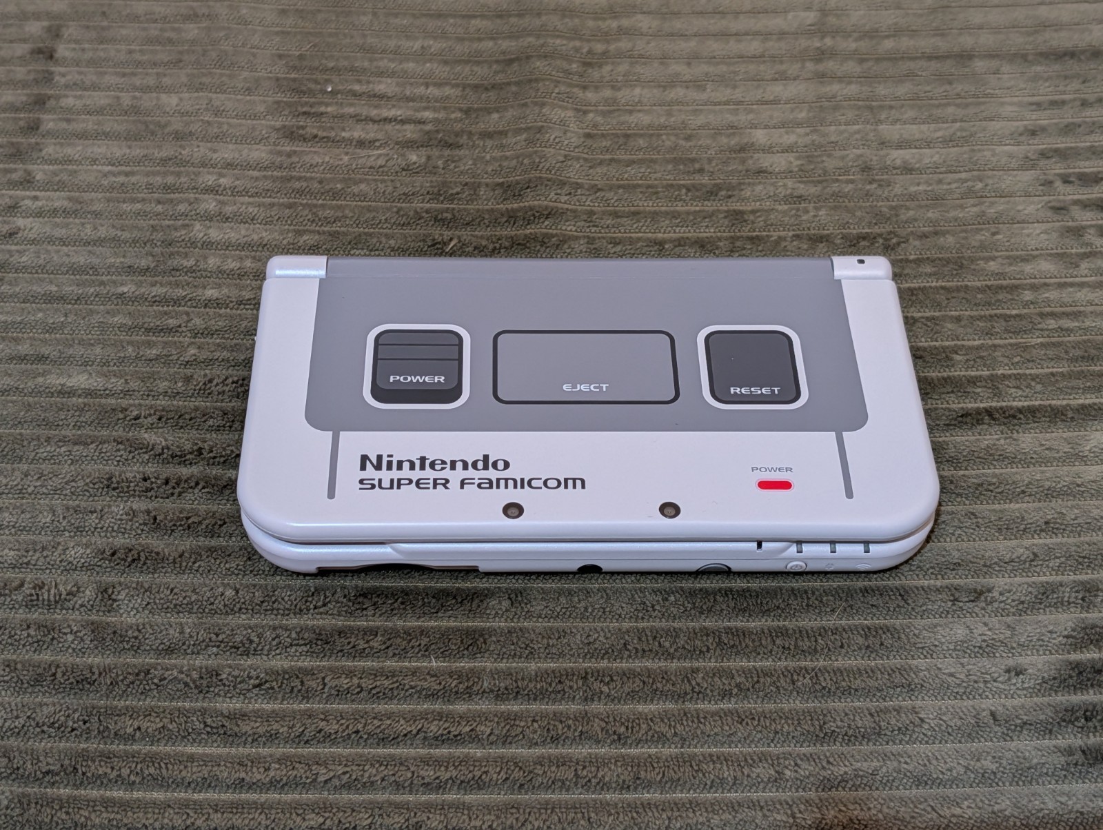 New Nintendo 3DS LL Super Famicom Edition Complete in Box [NTSC-J]
