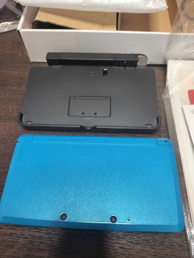With Bonus Nintendo 3DS Console Light Blue Tested and Working