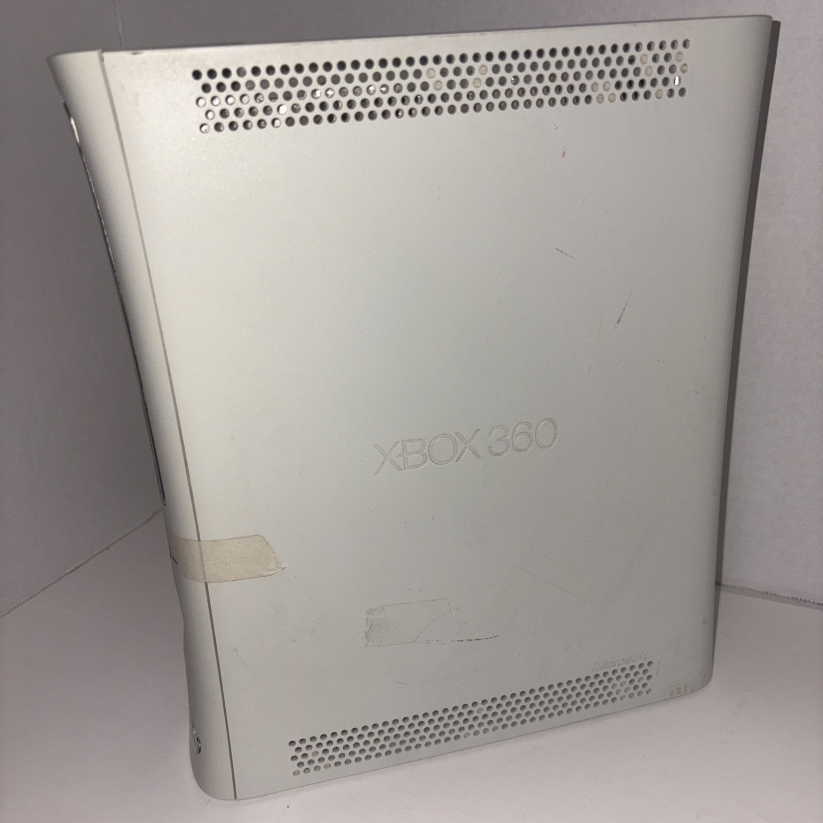 Xbox 360 White Untested or for Parts & Repair Only No Cords No Controller No HDD