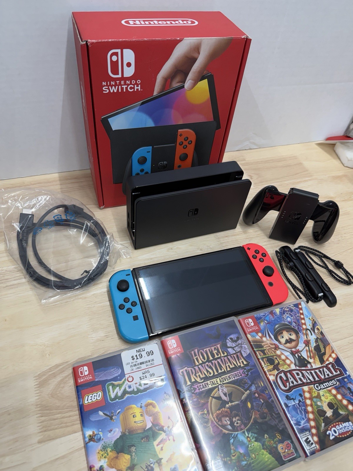 Nintendo Switch OLED Model 64GB HEG-001 Console + 3 Games ~ Great Condition