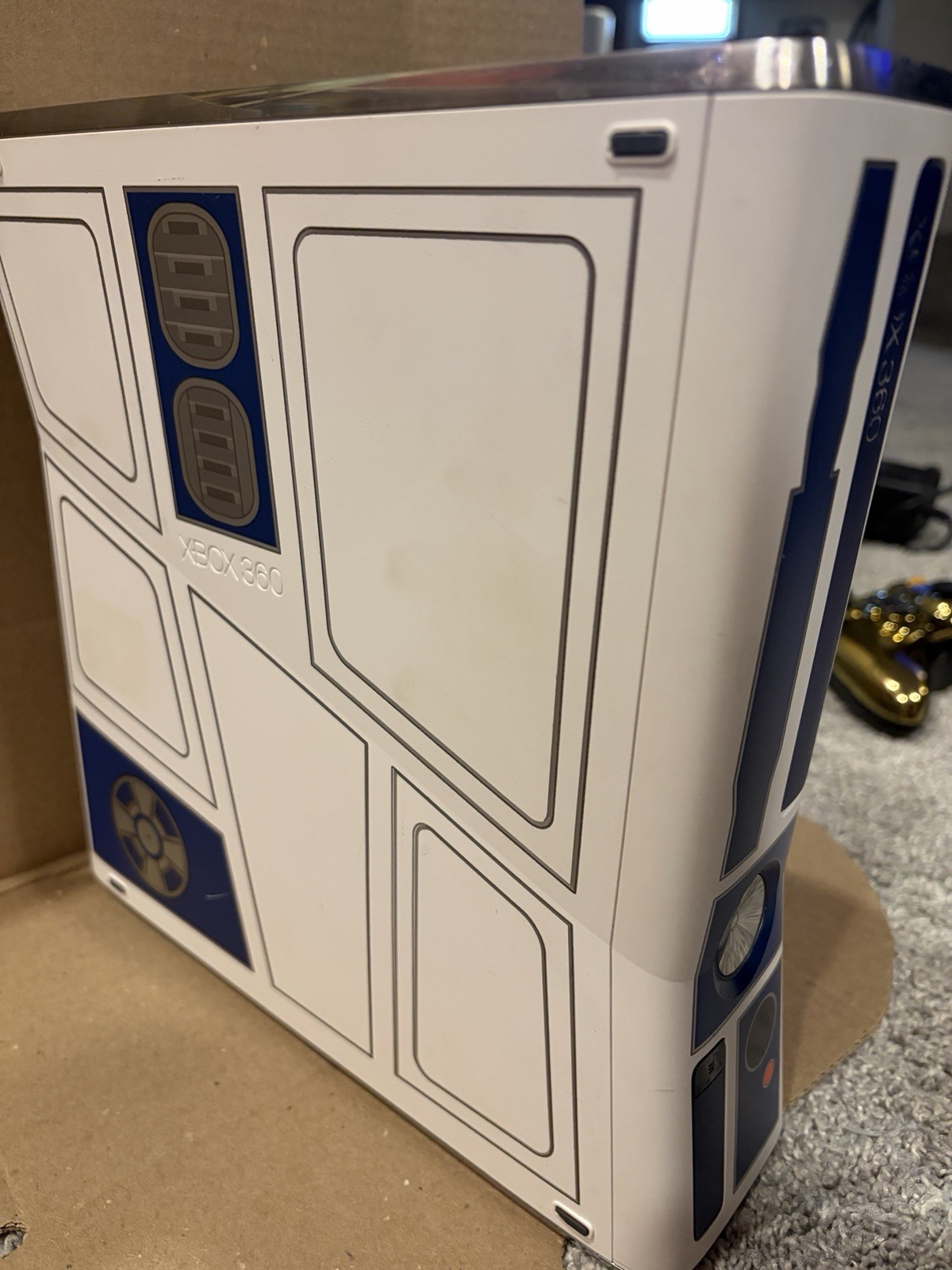 Microsoft Xbox 360 Slim S (320GB) Star Wars Limited Edition R2-D2 Console