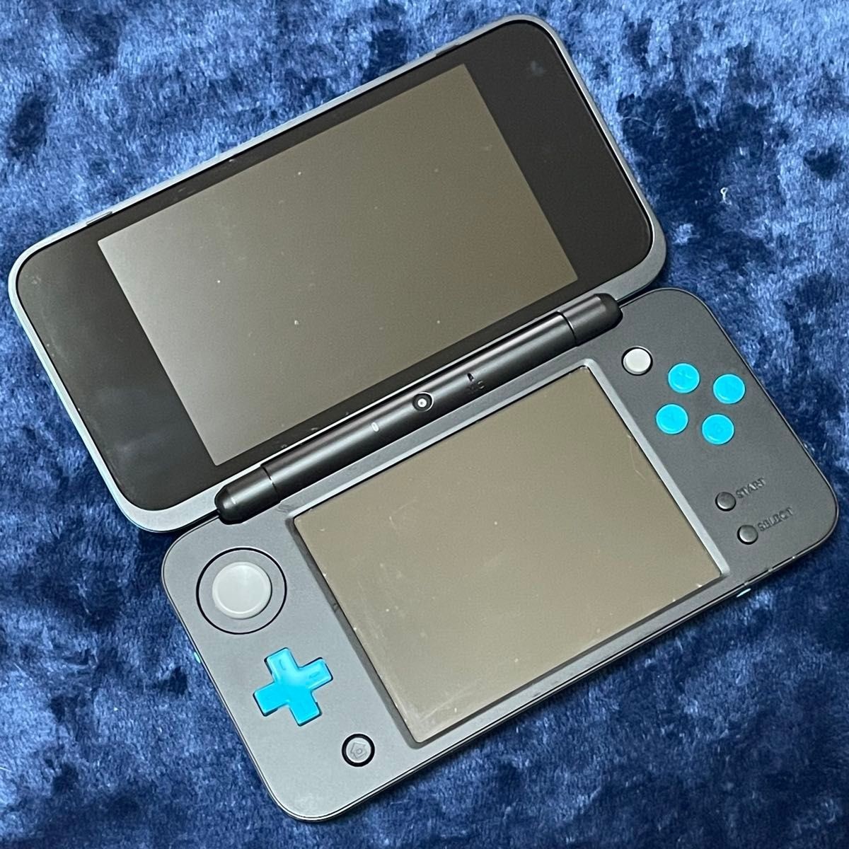 New Nintendo 2DS XL LL Black Turquoise Console Stylus Working Japanese ver