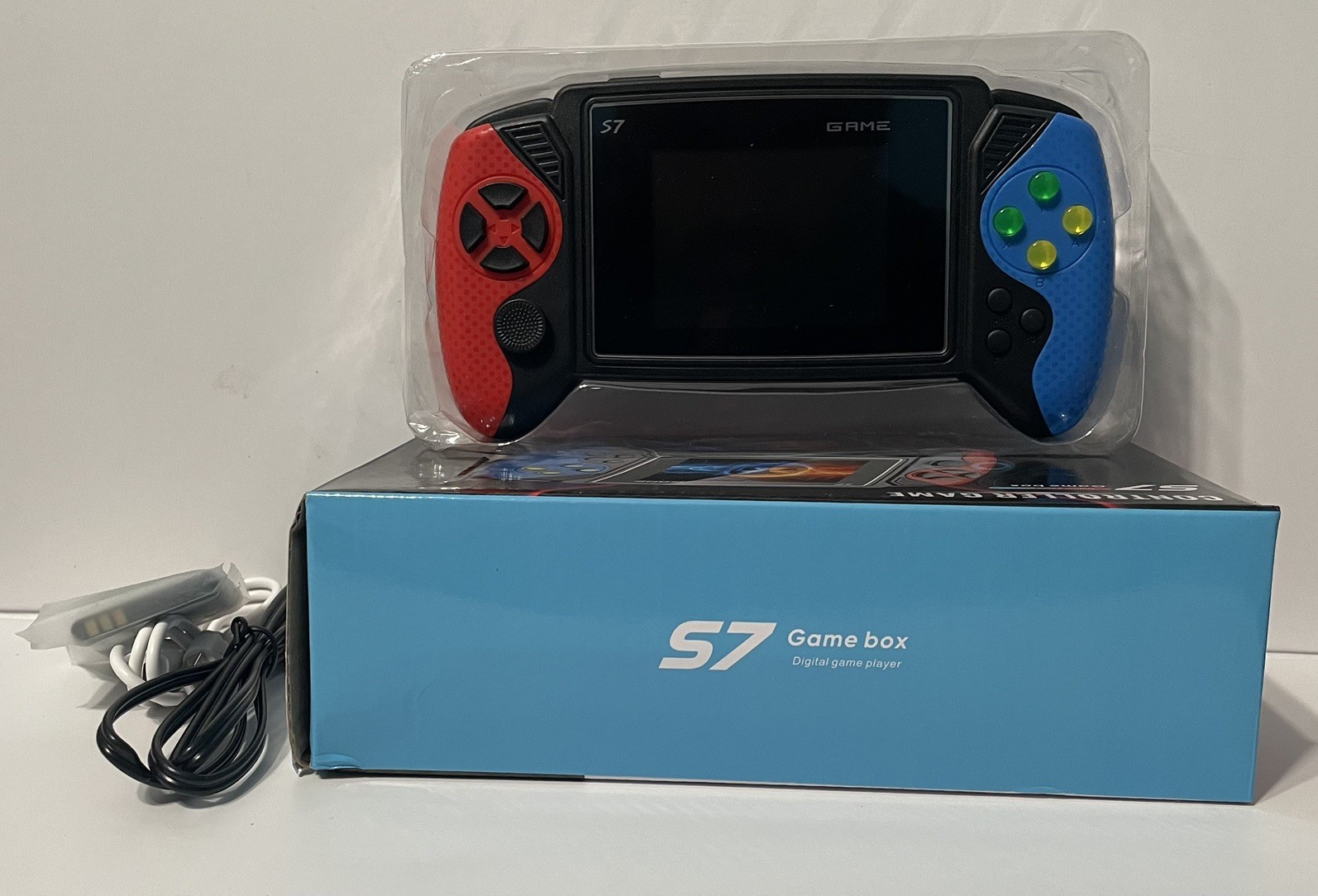 S7 Handheld Retro Game Console – 620 Built-In Games – New