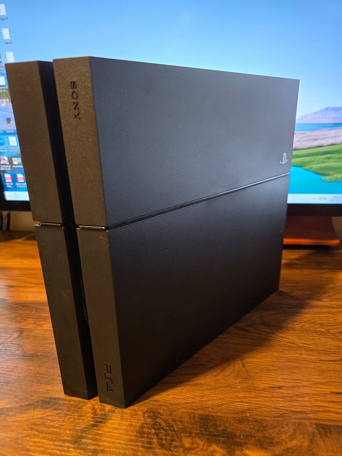 Sony PlayStation PS4 Fat Console With OEM Controller In Box