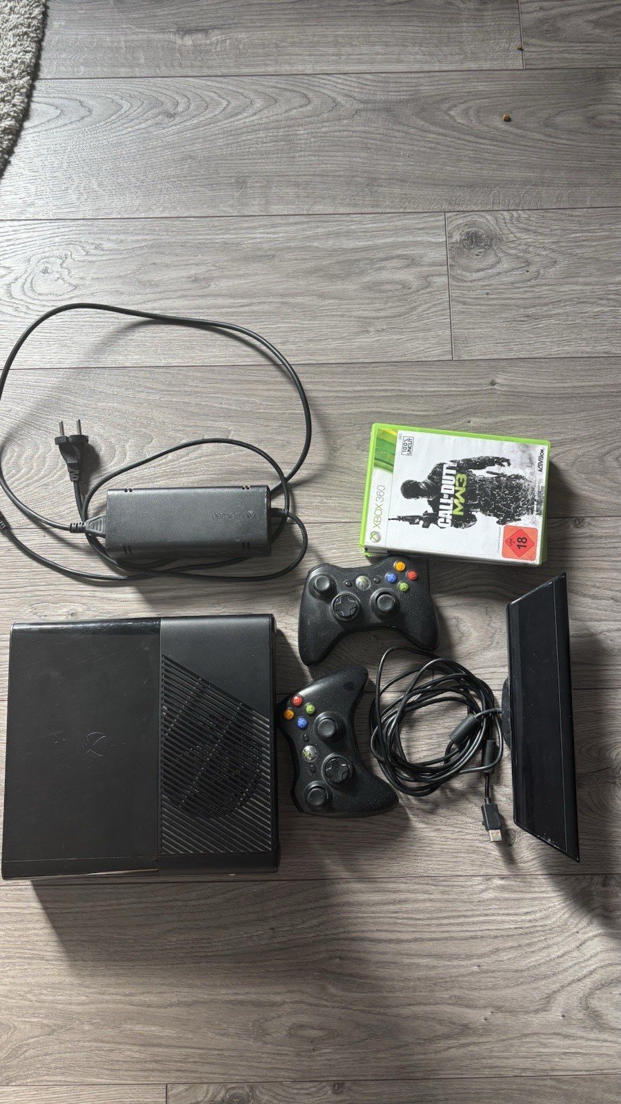 Microsoft Xbox 360 S Gaming Console and Kinect – Black