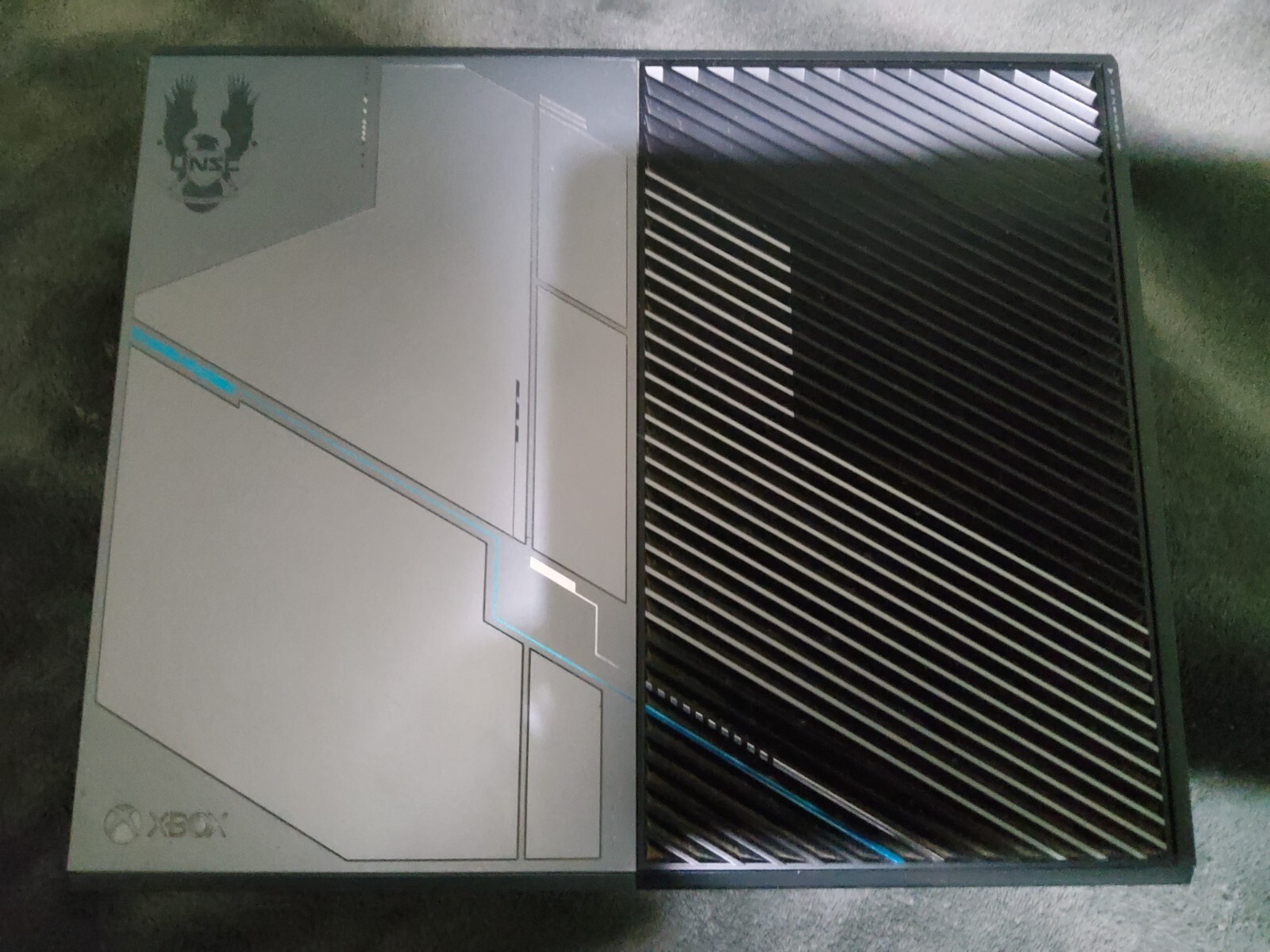 Xbox One Halo 5 Guardians Limited Edition 1TB Console and Power Supply