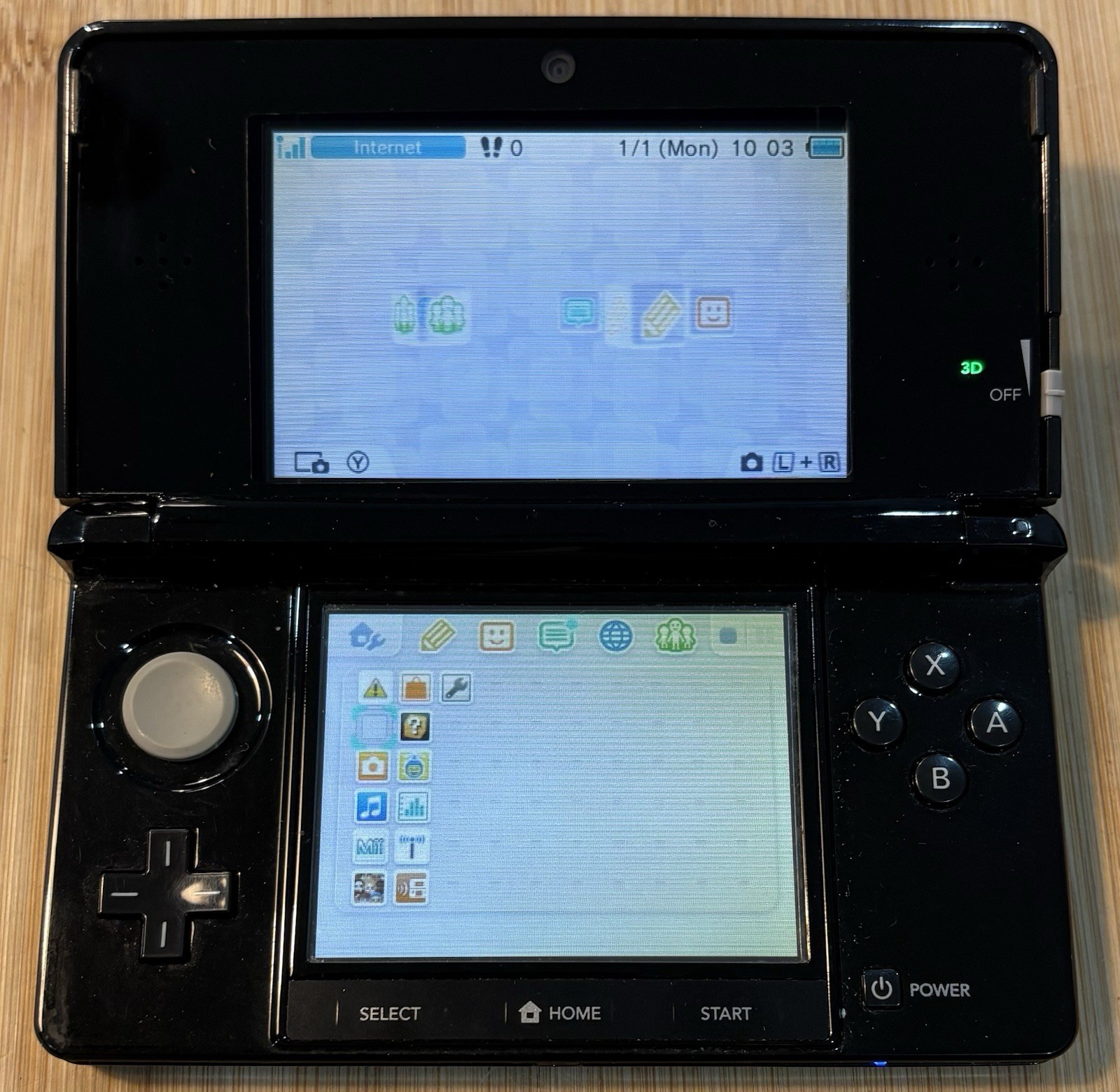 Nintendo 3DS Handheld System – Black With Charger, Stylus 32GB/SD Card