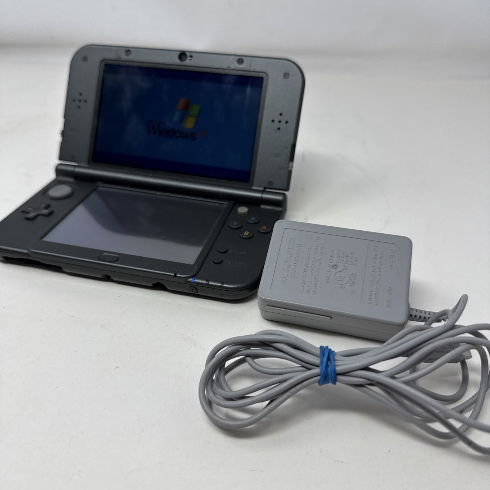 Nintendo New 3DS XL 4Gb SD card + Charger Silver Gray Black – Tested