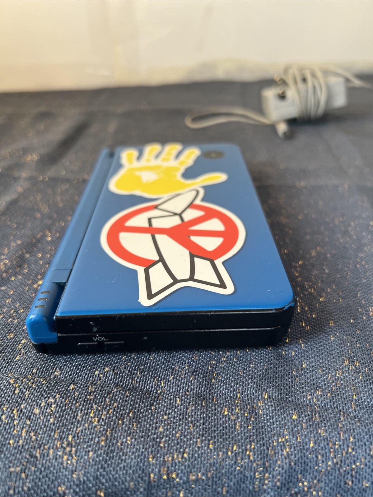Nintendo DSi XL Handheld Game Console Only C/UTL-USZ