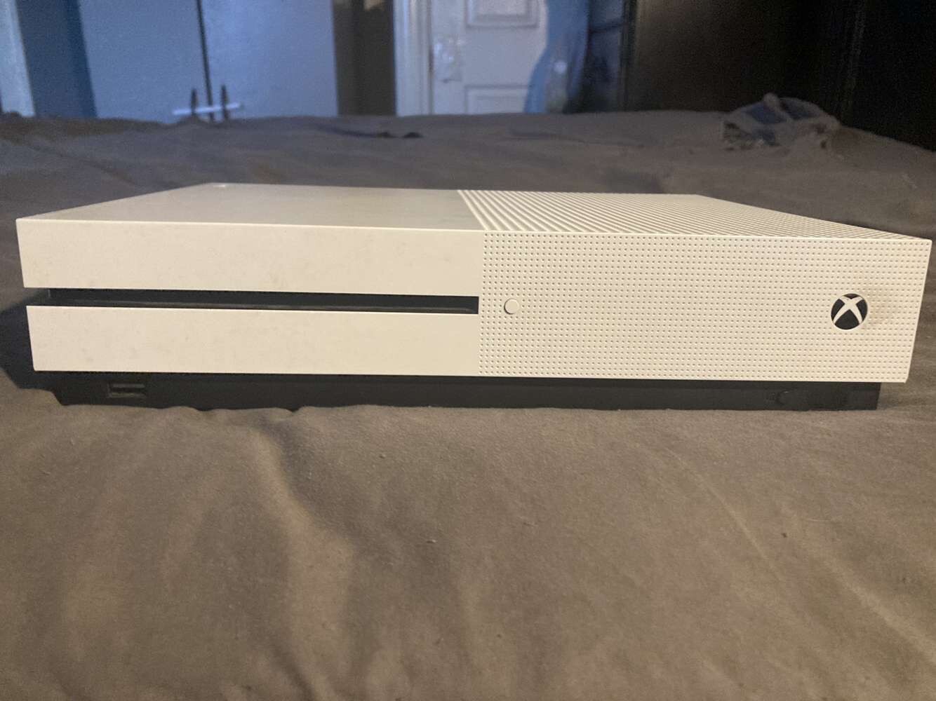 Xbox One S + Controller