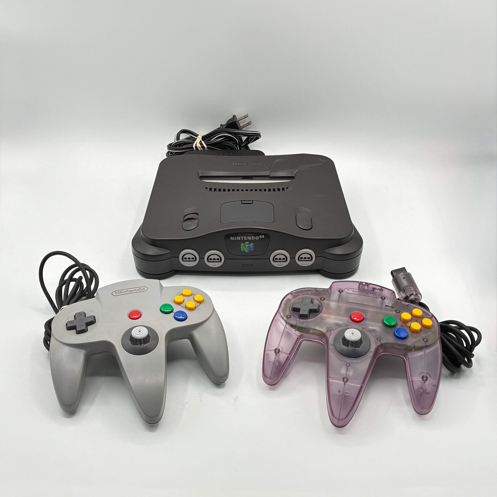 Nintendo 64 NUS001 1996 Black with Controllers and Cables